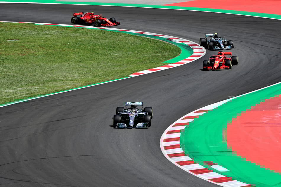 Sem apoio, F1 recua e os testes de pré-temporada devem continuar na Espanha