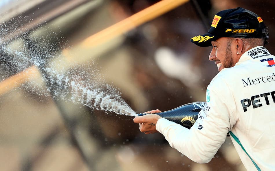 Hamilton ficará na Mercedes, diz CEO da McLaren
