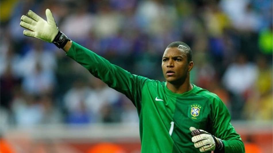 Dida completa 47 anos! Relembre grandes lances do goleiro