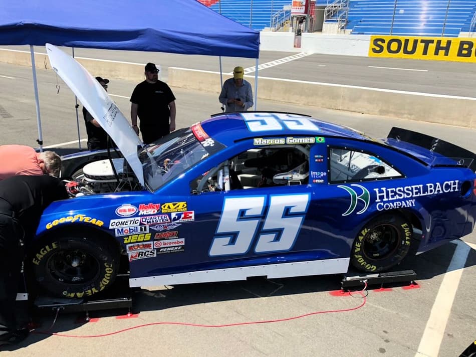 Em sua terceira etapa na Nascar, Marcos Gomes conquista quarto lugar em South Boston