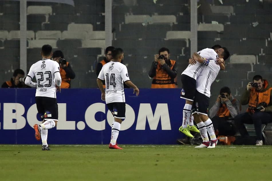 Colo-Colo derrota Bolívar e assume a vice-liderança do grupo 2