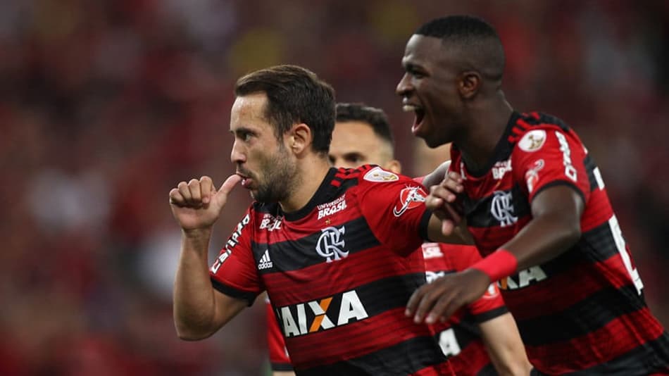 Números da Bola: Estatísticas de Flamengo 2×0 Emelec