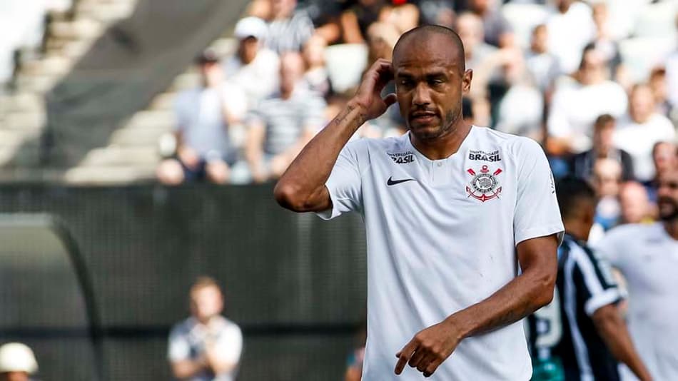 Mais forte, Roger reencontra o Inter e busca se garantir no Corinthians