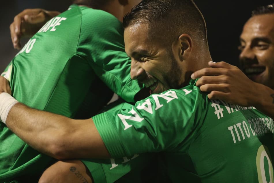 Chapecoense renova contrato de Canteros até dezembro