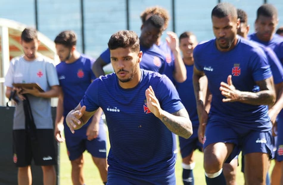 Henrique exalta busca do Vasco por vaga à Sul-Americana; Veja cenários