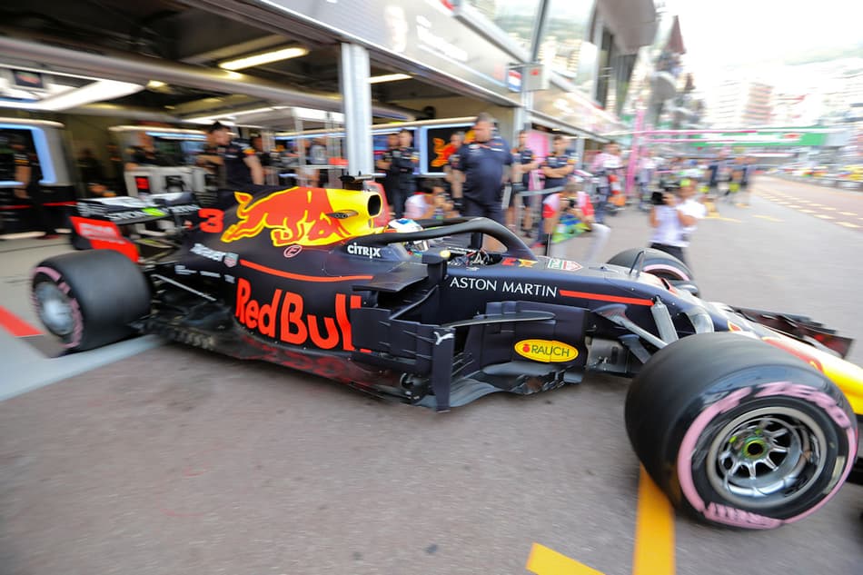Red Bull decidirá motores primeiro, Ricciardo depois