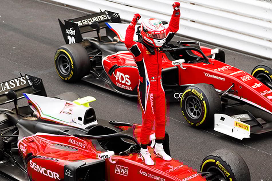 Antonio Fuoco vence a última Sprint Race da F-2 na Yas Marina