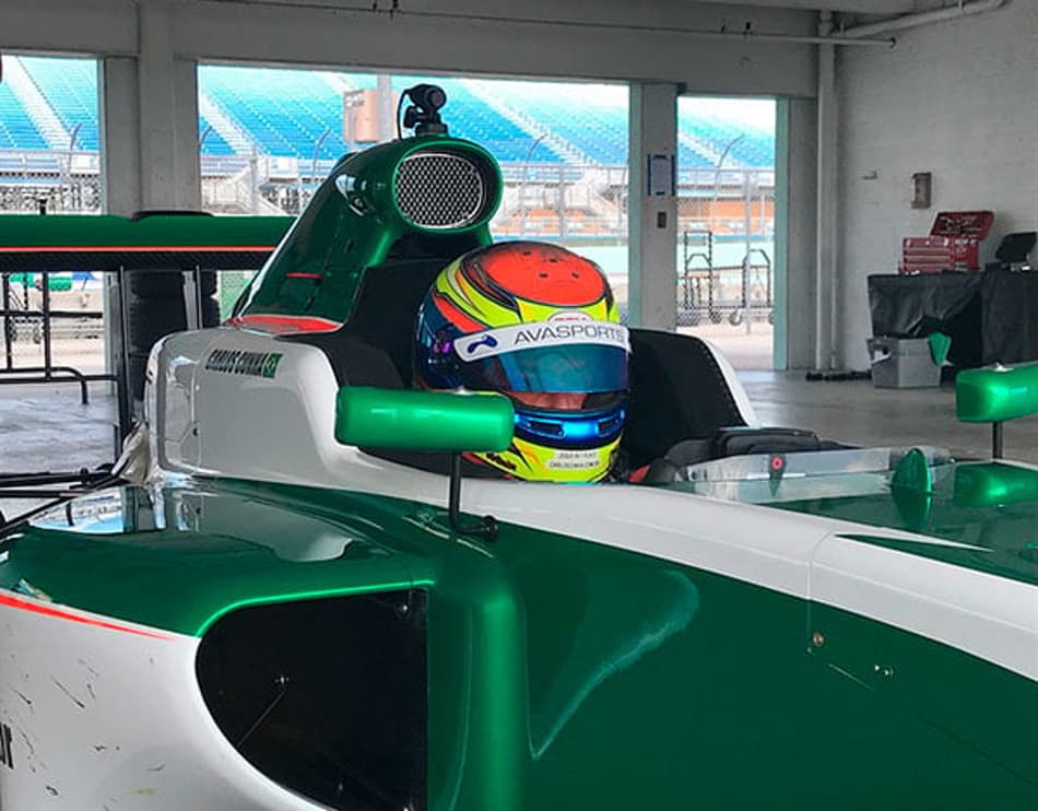 Pro Mazda: Carlos Cunha Filho é segundo no oval Lucas Oil Raceway em Indianápolis