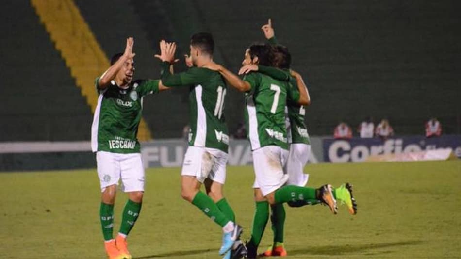 Guarani bate CRB em Campinas e sobe na tabela