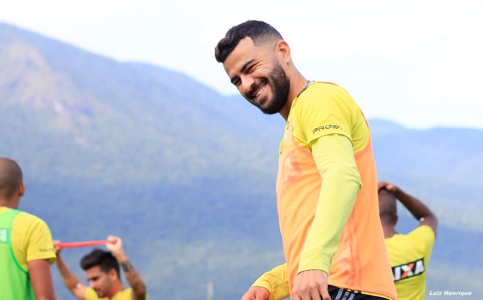Lateral-esquerdo do Figueirense almeja vitória contra o São Bento