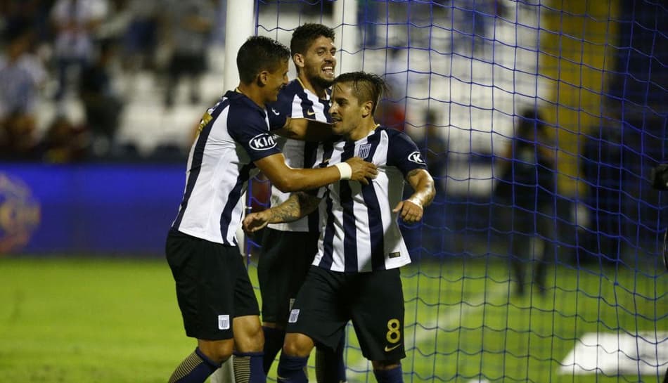 À sombra de Guerrero e Cueva, Campeonato Peruano recomeça no fim de semana