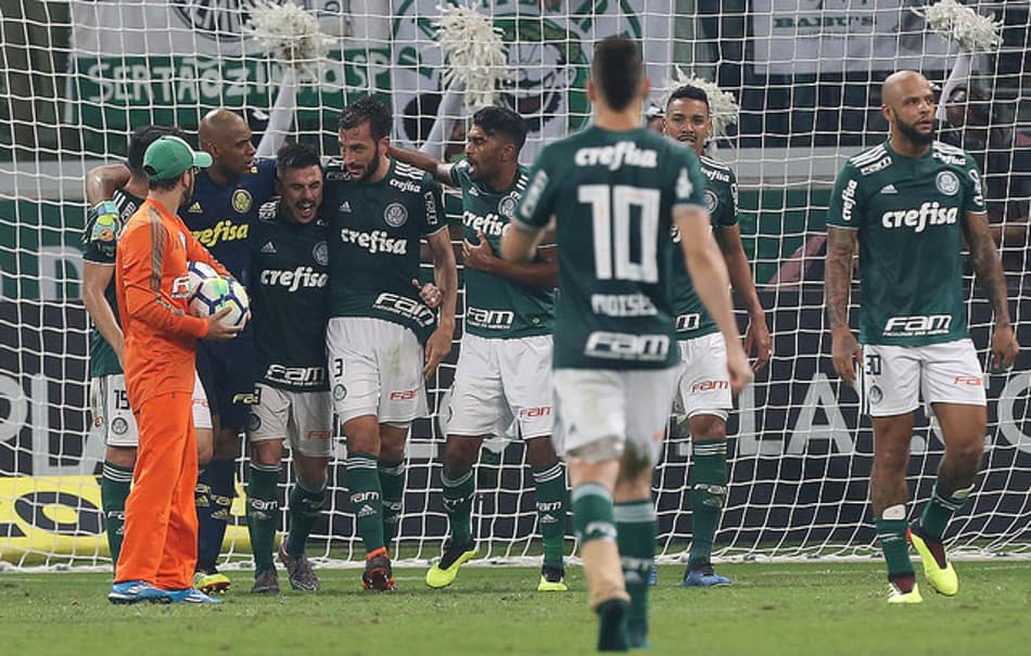 Elenco do Palmeiras se fecha e ganha clássico por Roger e Edu Dracena