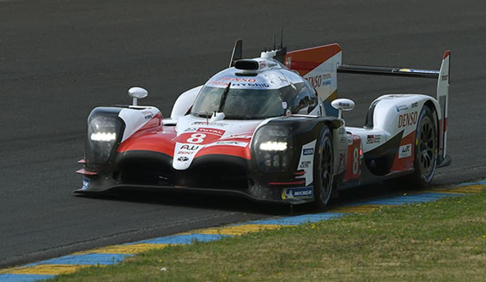 Fernando Alonso lidera manhã do primeiro teste para as 24 Horas de Le Mans
