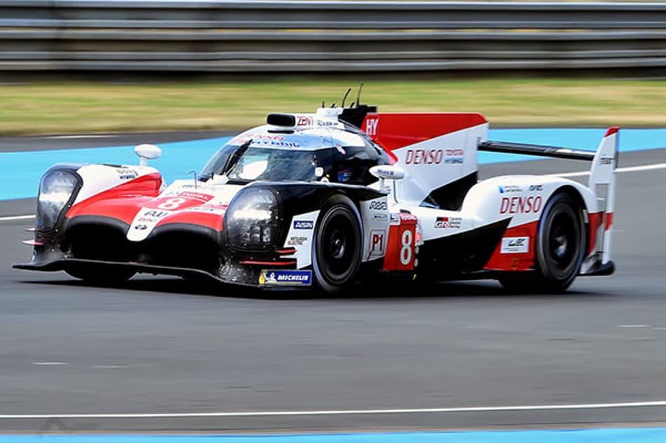 Fernando Alonso domina dia de testes para as 24 Horas de Le Mans 2018