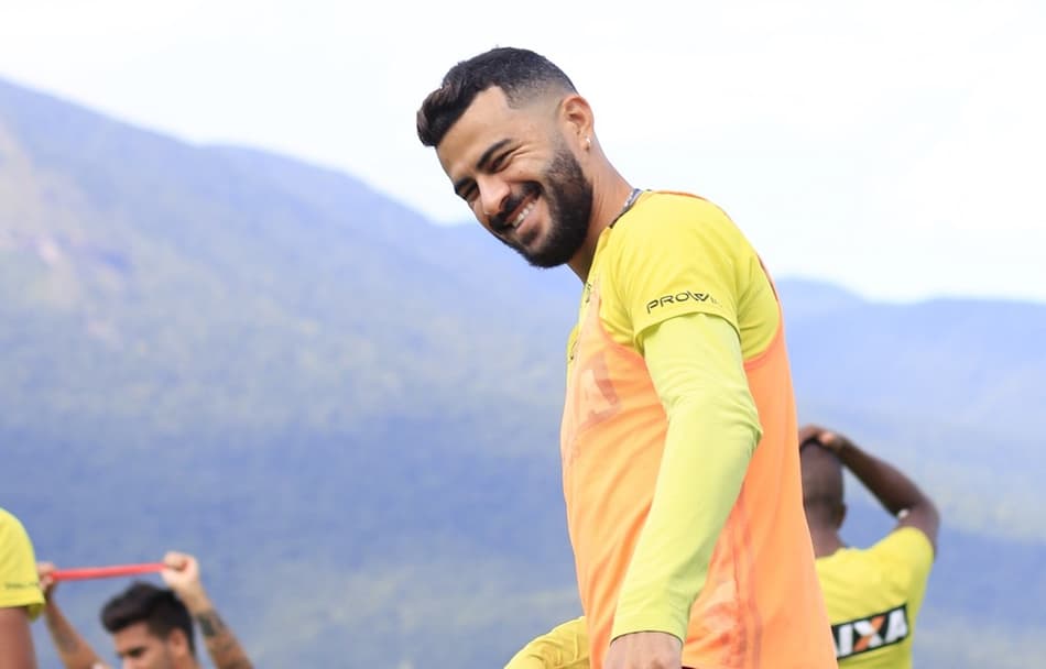 Lateral-esquerdo João Lucas não é mais jogador do Figueirense