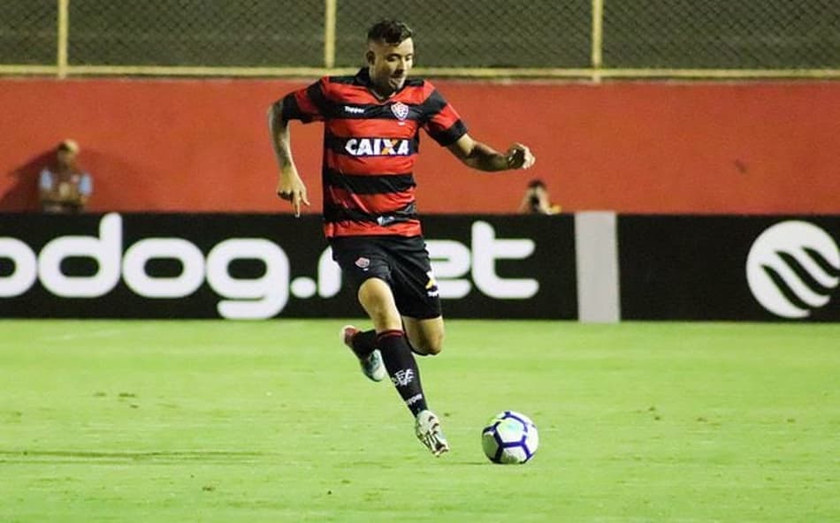 Vitória dispensa dois jogadores do elenco; Confira