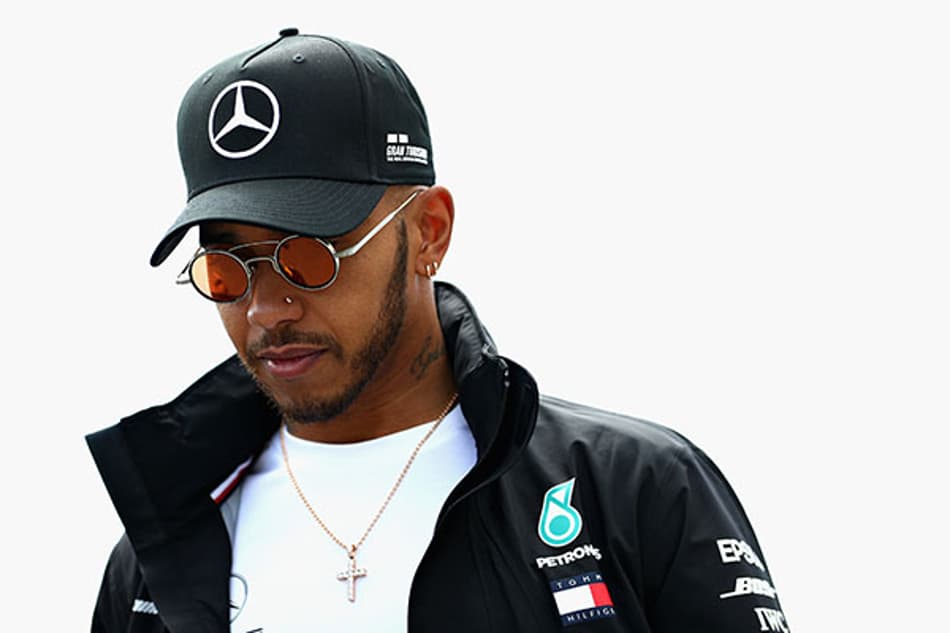 Confiabilidade preocupa Hamilton após atraso de atualização da Mercedes