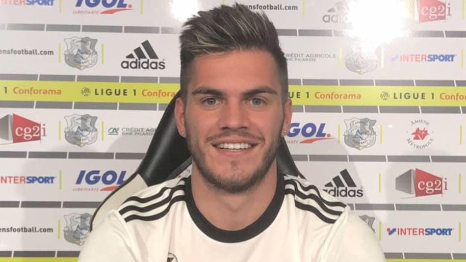 Atlético-MG contrata meia que passou pela Seleção Brasileira sub-20