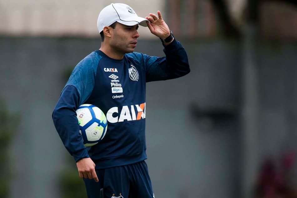 Opinião: 'Desventuras em série: no Santos, Jair viveu crise de identidade'