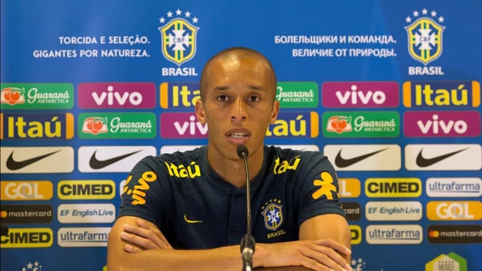 Miranda admite conversas com o Palmeiras, mas cita São Paulo e diz que negócio não evoluiu