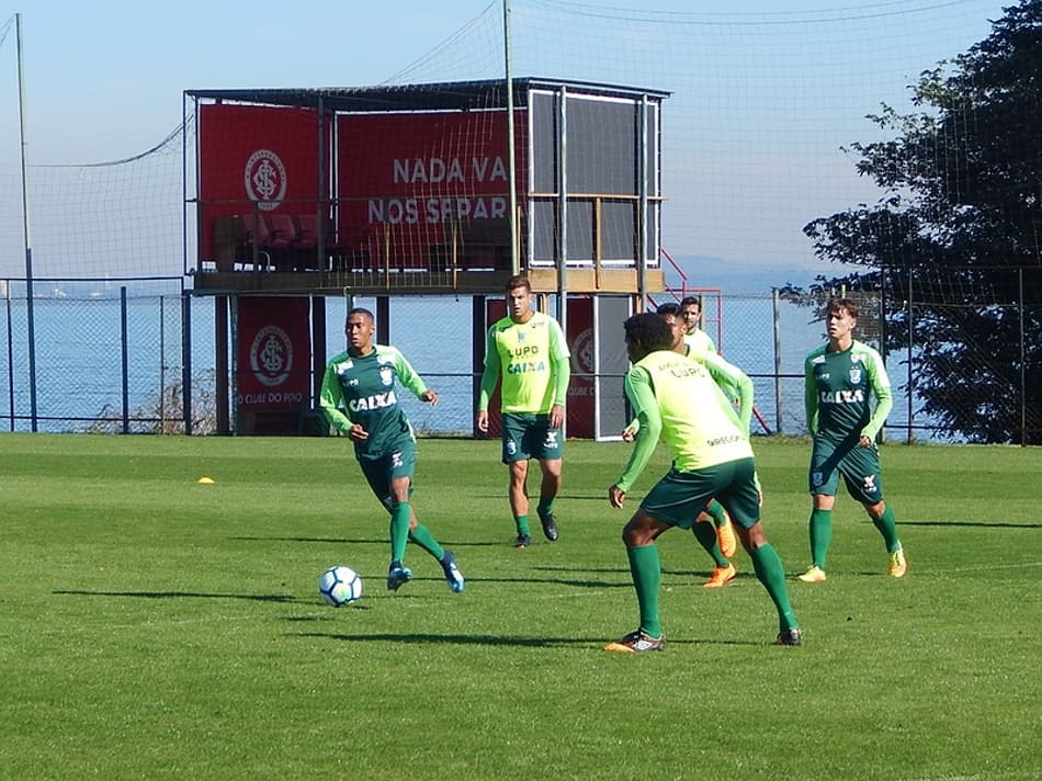 América-MG faz último treinamento antes de encarar Grêmio