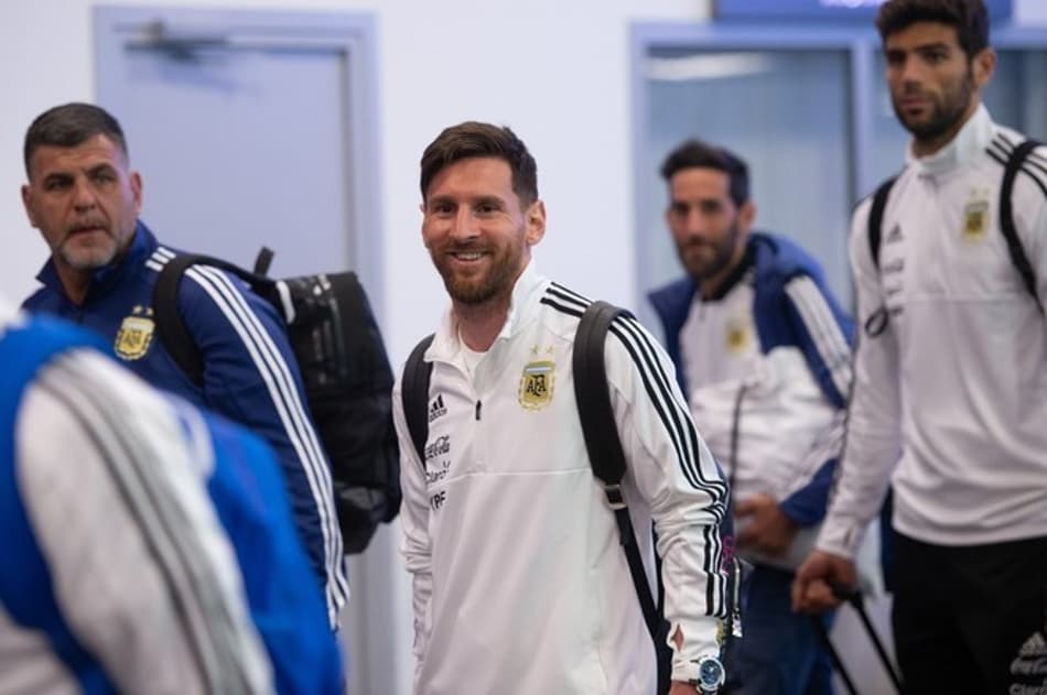 Com Messi, Seleção Argentina desembarca na Rússia para disputar a Copa do Mundo