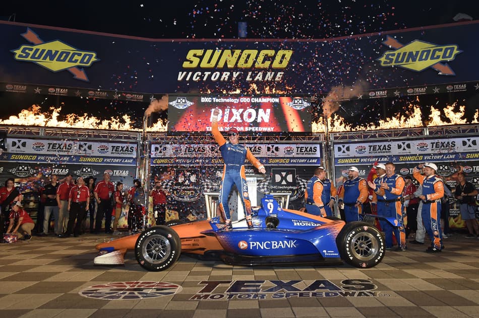 Dixon aproveita problemas da Penske para vencer no Texas e assumir a liderança da IndyCar