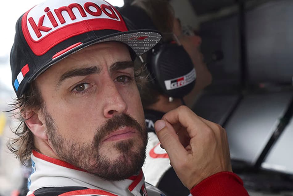 Alonso só quer falar de Le Mans depois de abandonar seu 300º GP na F1