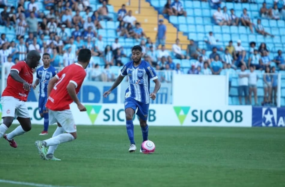 Maurinho revela meta para 2018: ‘Colocar o Avaí na Série A’