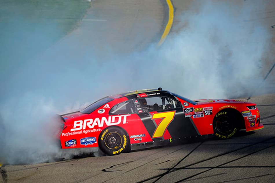 Justin Allgaier fecha playoff com vitória no Iowa Speedway