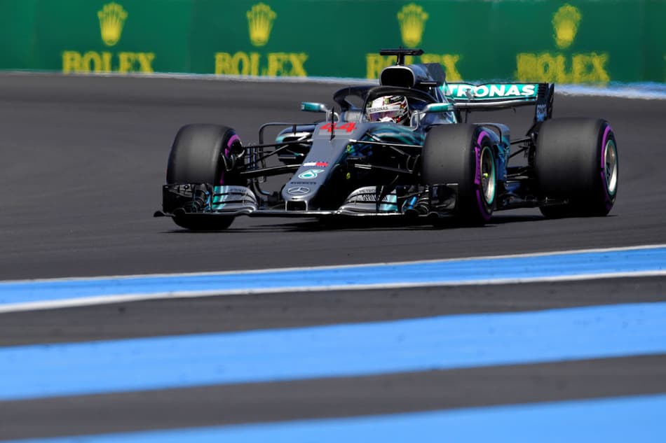 Hamilton lidera dobradinha da Mercedes no retorno da F1 à França