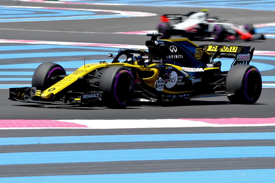 Renault aposta em “melhorias” para qualificação de amanhã