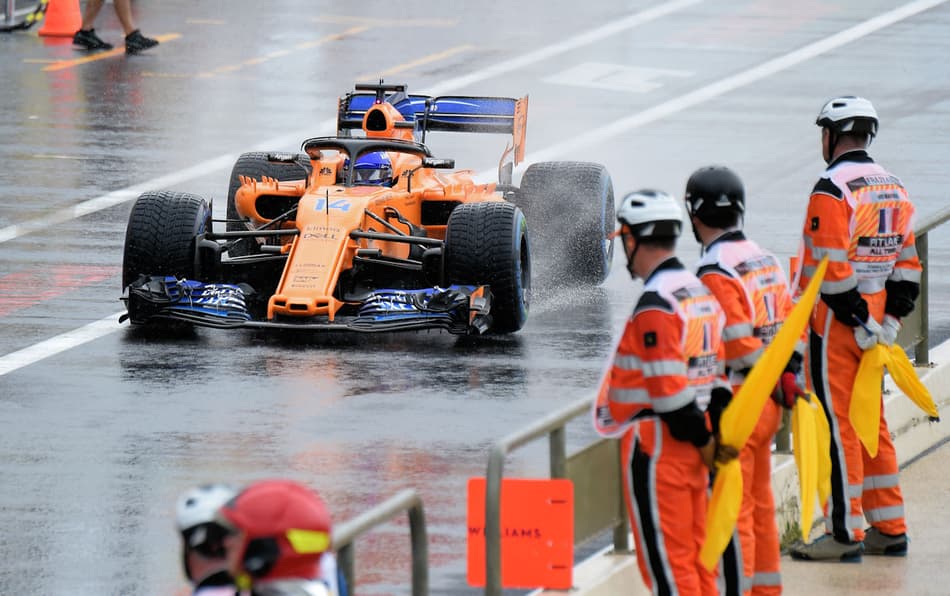 Brown admite que Alonso ainda precisa tomar sua decisão na F1