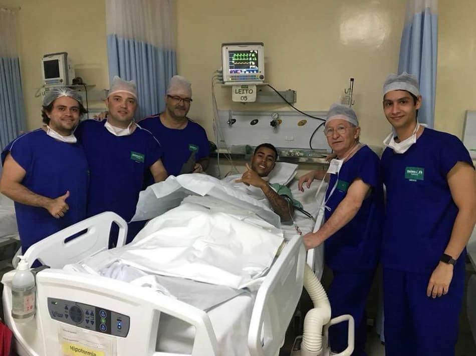 Artilheiro do Fortaleza passa por cirurgia e deve ser baixa por dois meses