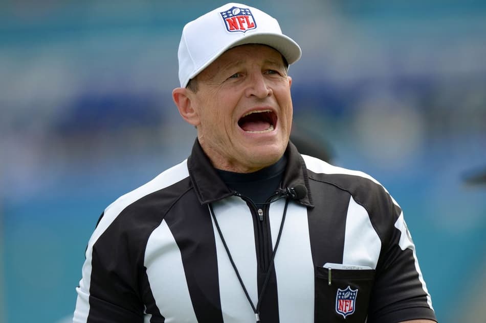 A debandada de árbitros pode ser um grande problema para a NFL