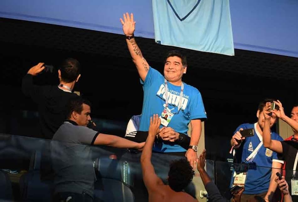 Fãs organizam homenagem para Maradona em Buenos Aires