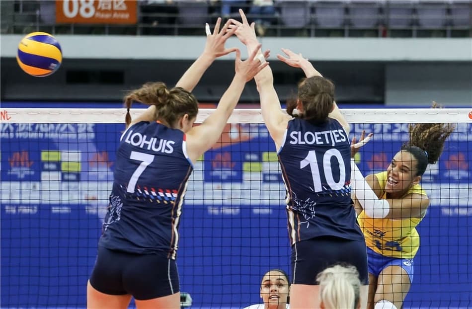 Vôlei: Brasil se impõe contra a Holanda e avança na Liga das Nações