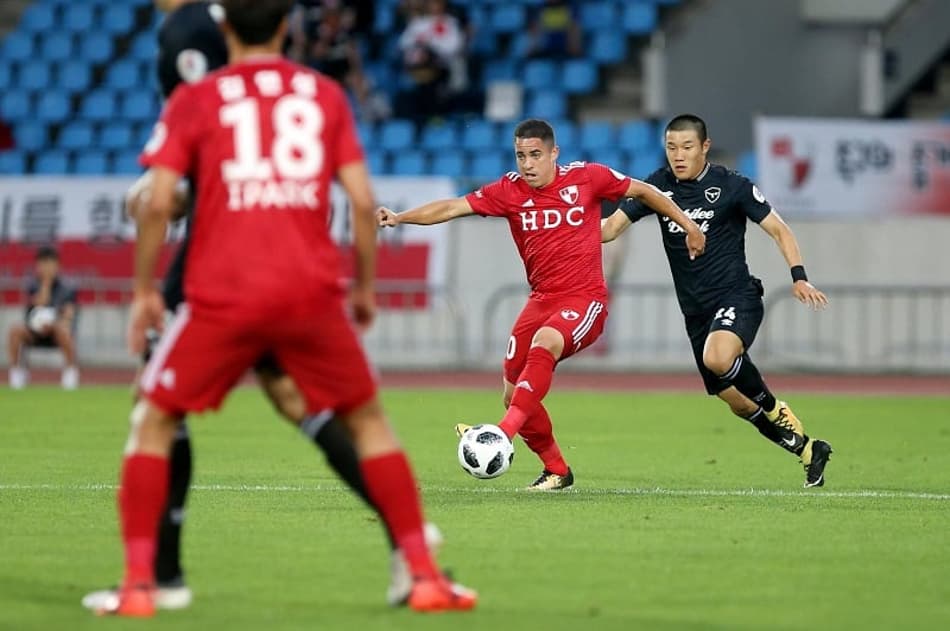 Equipe de volante brasileiro sonha com a liderança na Coreia do Sul