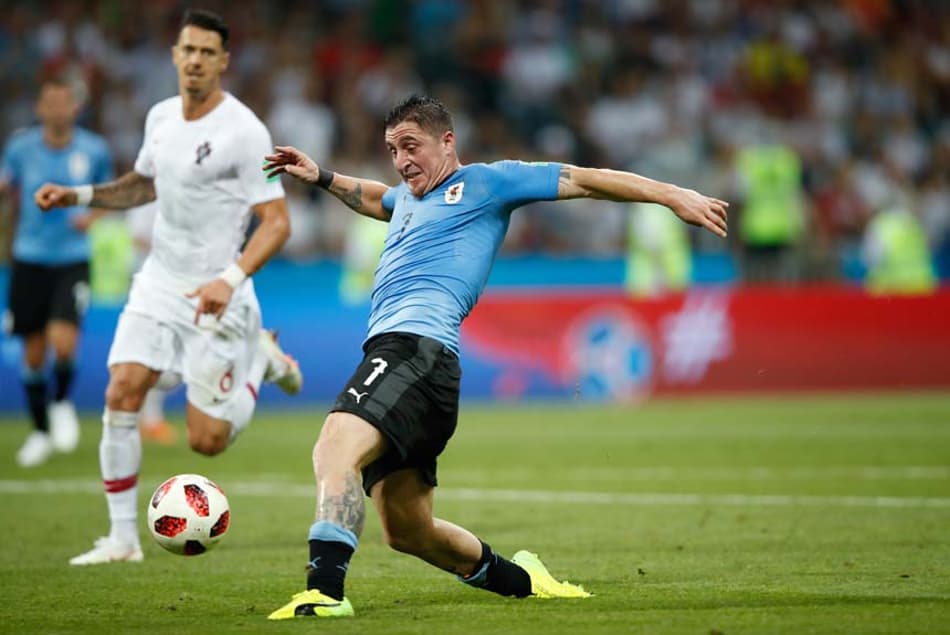 Cristian Rodríguez revela ter convidado Cavani para atuar no Peñarol