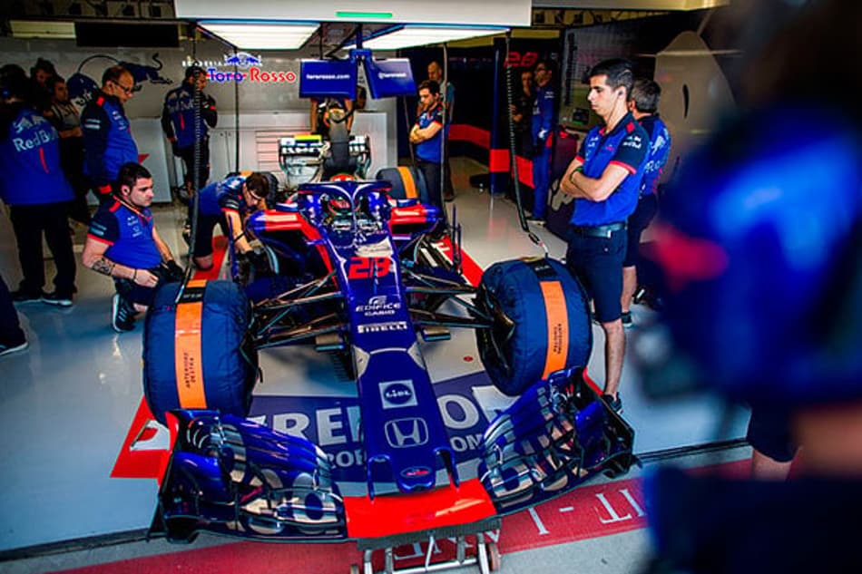 Toro Rosso investiga falha na suspensão do carro de Hartley em Silverstone