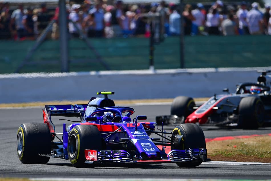 Com Gasly punido, Perez sobe para P10 em Silverstone