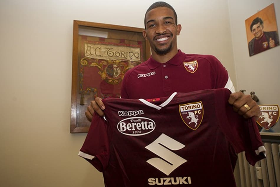 Bremer foi apresentado como novo reforço do Torino nesta terça-feira