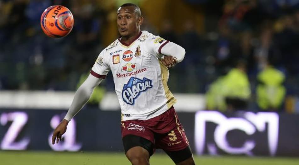 Artilheiro colombiano fecha com time da Major League Soccer