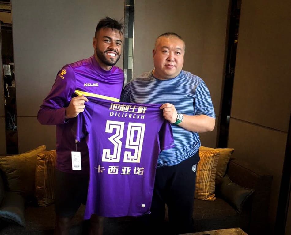 Atacante ex-Internacional e Paysandu assina com clube da China