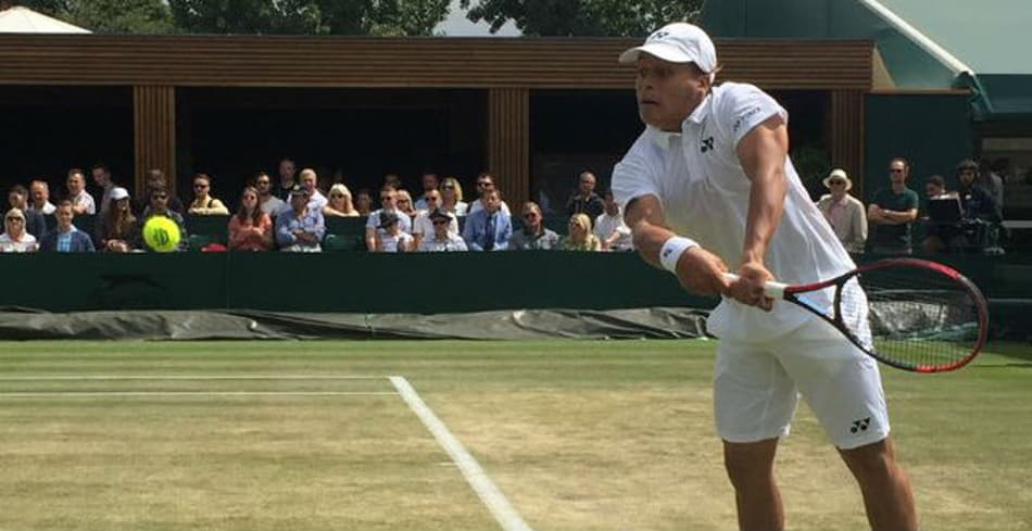 Gilbert Klier perde no detalhe nas quartas em Wimbledon