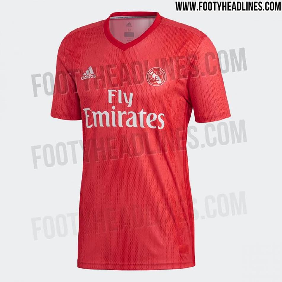 Real sem coroa, Barça com homenagem… Novo pacotão com nove camisas é revelado