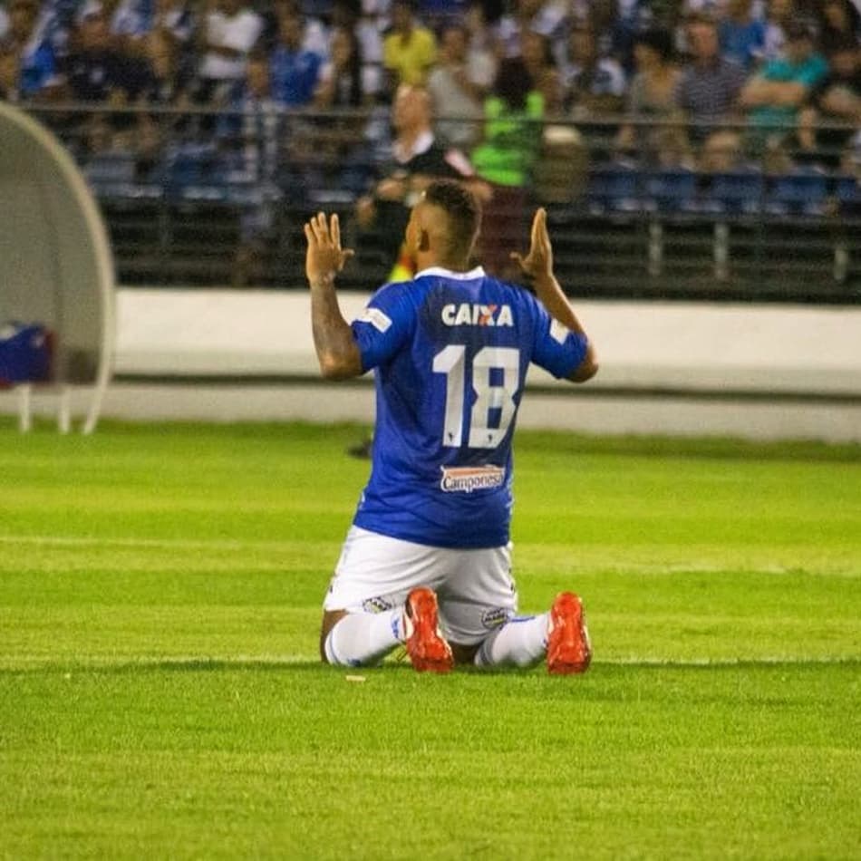 CSA derrota o Sampaio Corrêa e vai a vice-liderança da Série B