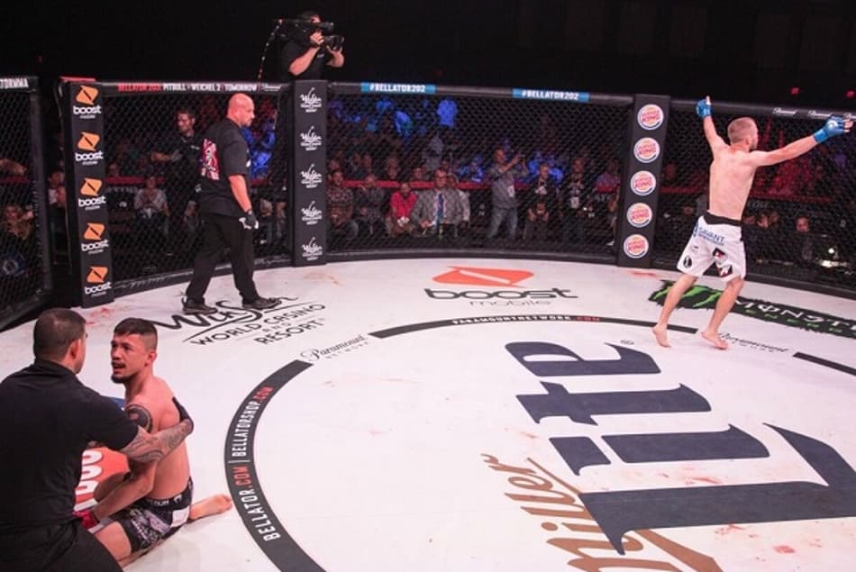 Vídeo: brasileiro é nocauteado no Bellator 202 e sofre séria lesão; veja