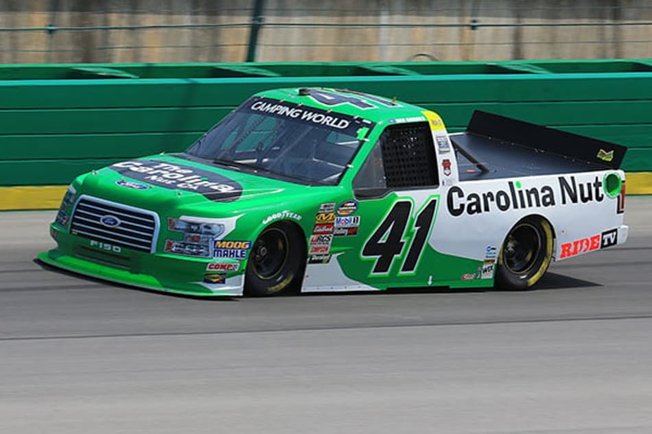 Rhodes desfruta vitória da NASCAR Truck Series em Kentucky
