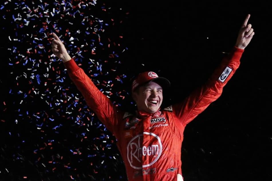 Christopher Bell conquista sua terceira vitória na Xfinity Series da NASCAR